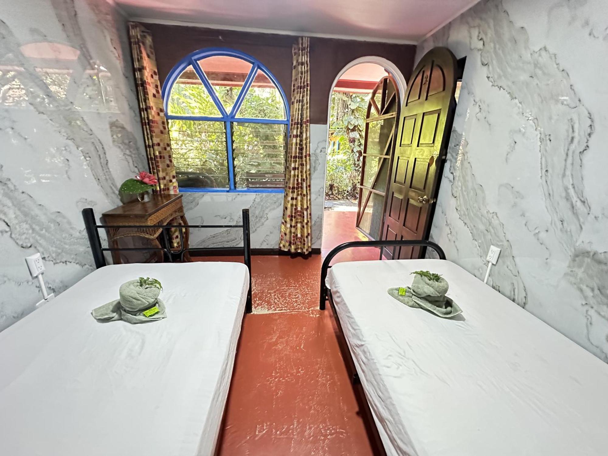 La Palapa Hut Nature Hostel Puerto Jiménez Kültér fotó